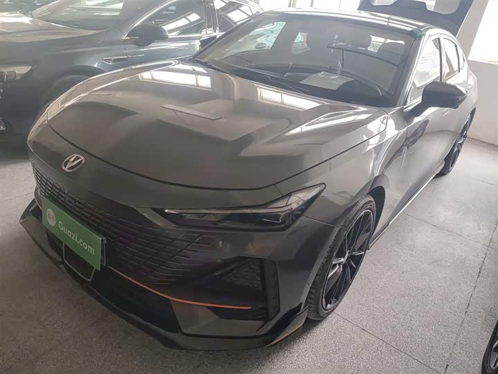 Фото 2 - Changan UNI-V