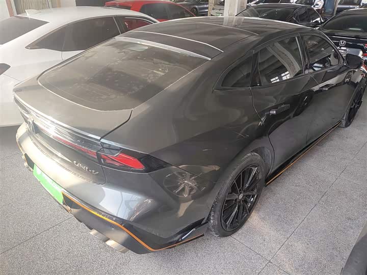 Фото 7 - Changan UNI-V