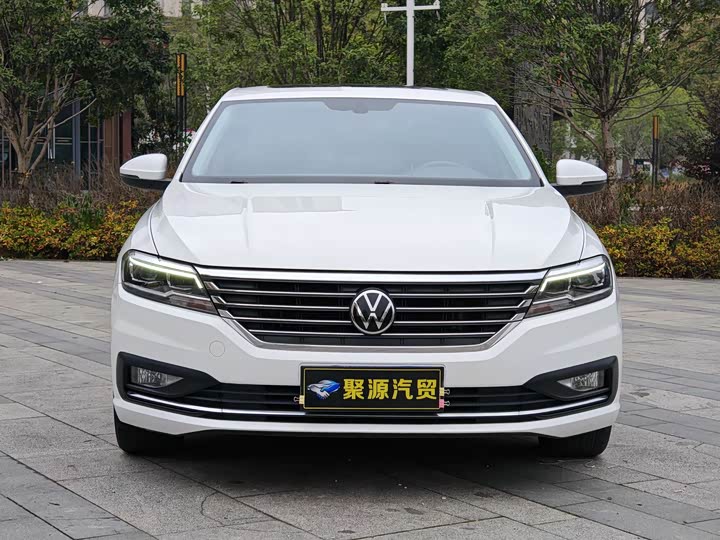 Фото 2 - Volkswagen Lavida