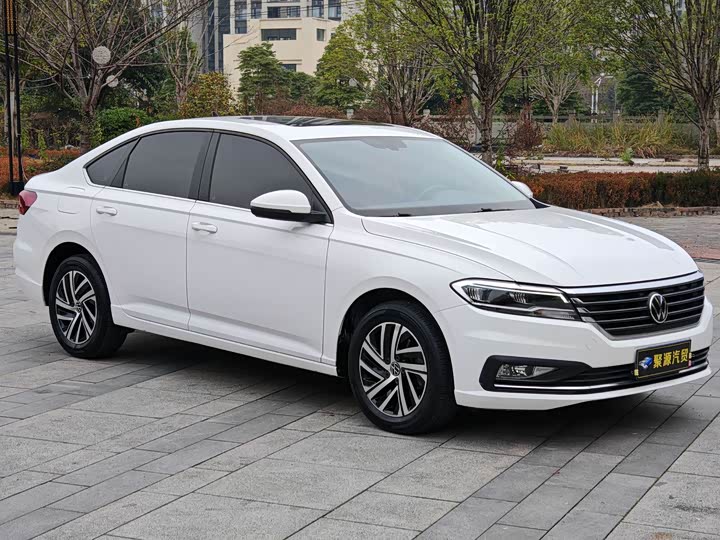 Фото 3 - Volkswagen Lavida