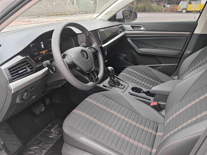 Фото 7 - Volkswagen Lavida