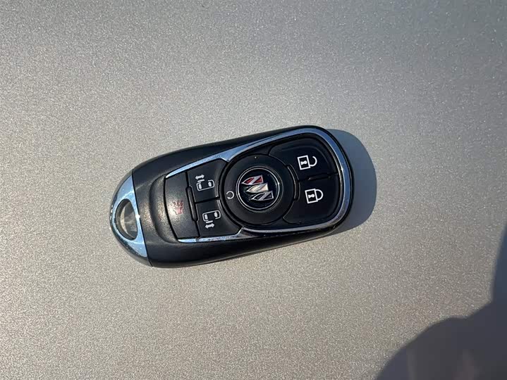 Фото 12 - Buick GL8 ES