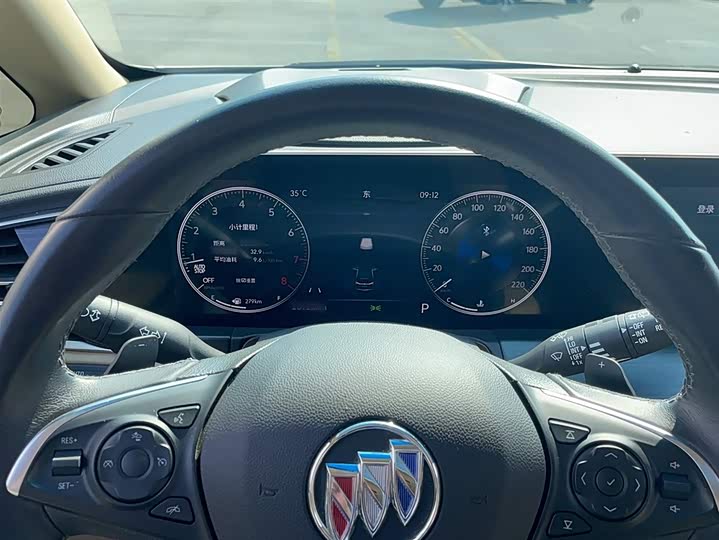 Фото 4 - Buick GL8 ES