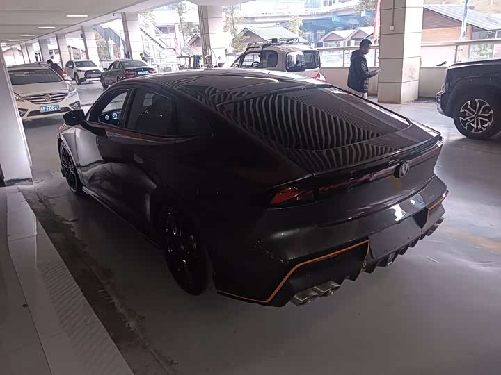 Фото 10 - Changan UNI-V