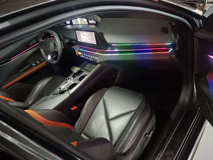 Фото 7 - Changan UNI-V