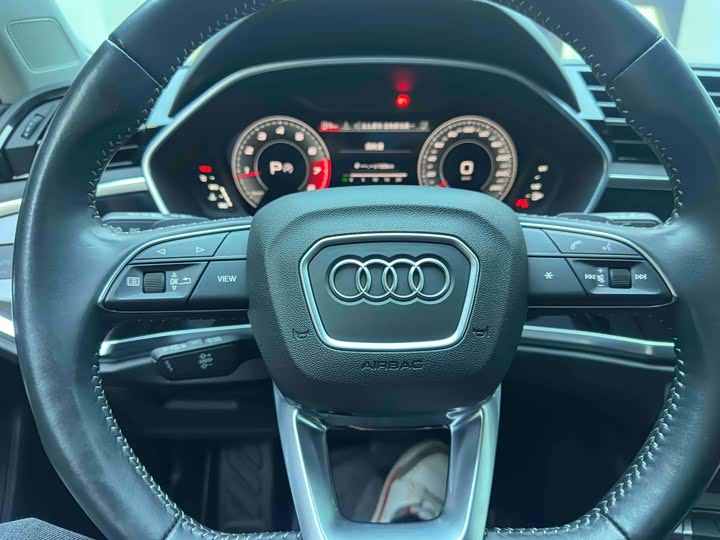 Фото 13 - Audi Q3