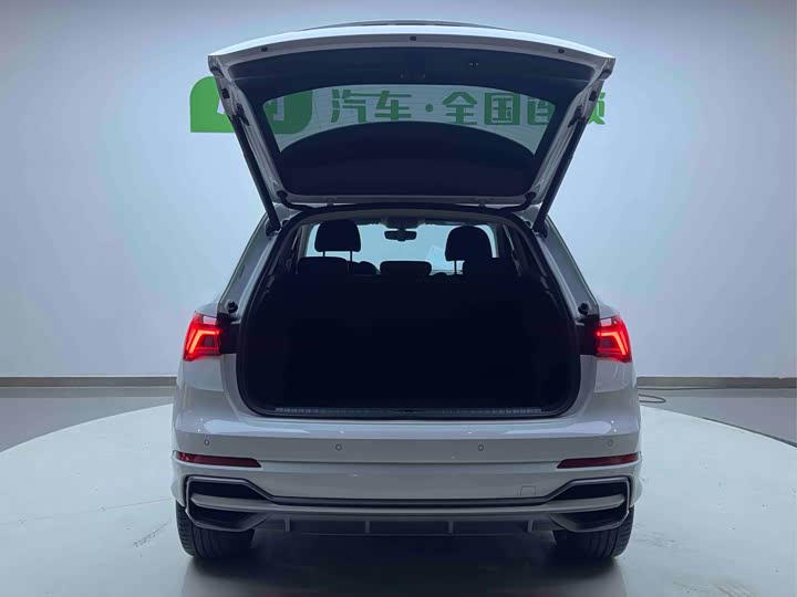 Фото 21 - Audi Q3