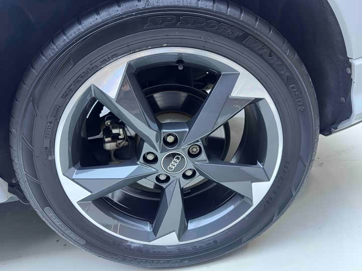 Фото 22 - Audi Q3