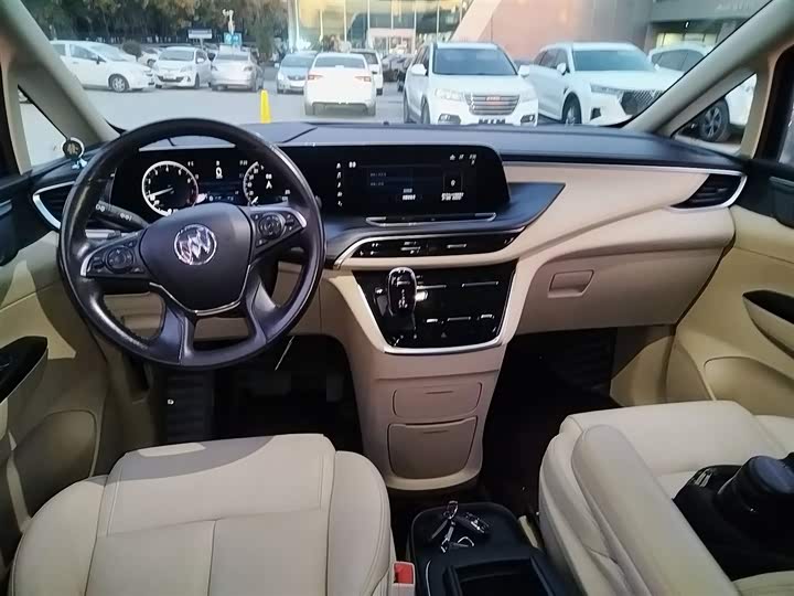 Фото 10 - Buick GL8 ES