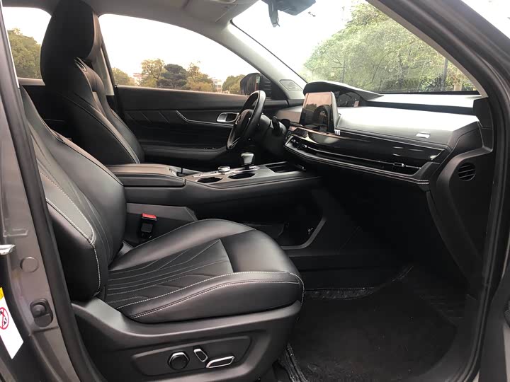 Фото 12 - Changan UNI-K