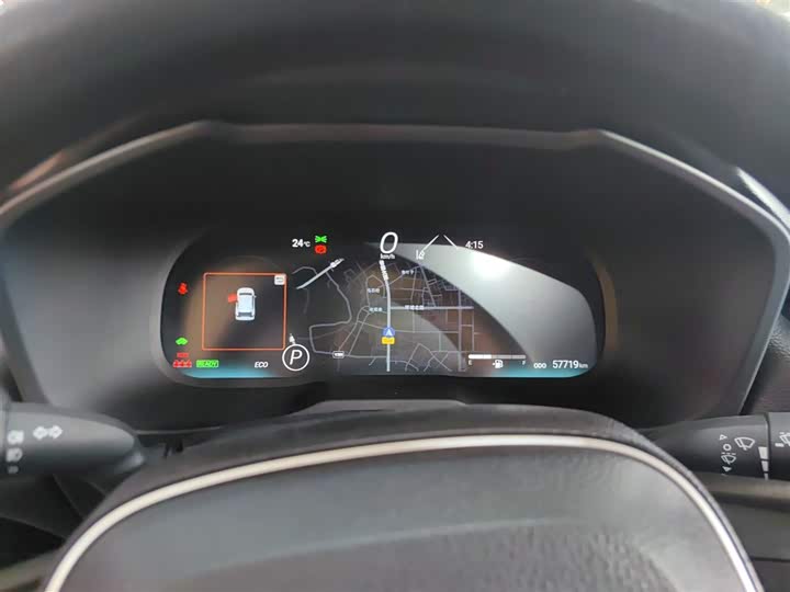 Фото 12 - Toyota RAV4