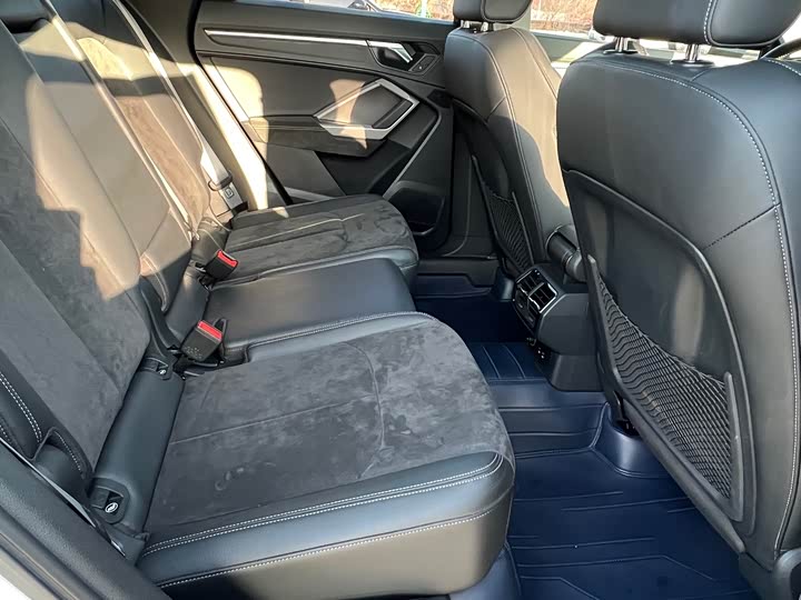 Фото 12 - Audi Q3