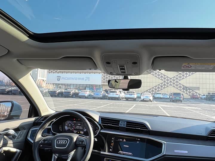 Фото 16 - Audi Q3