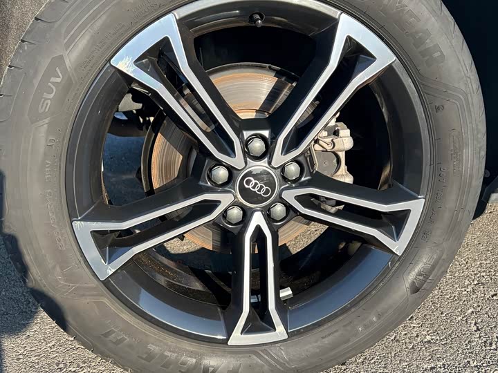 Фото 22 - Audi Q3