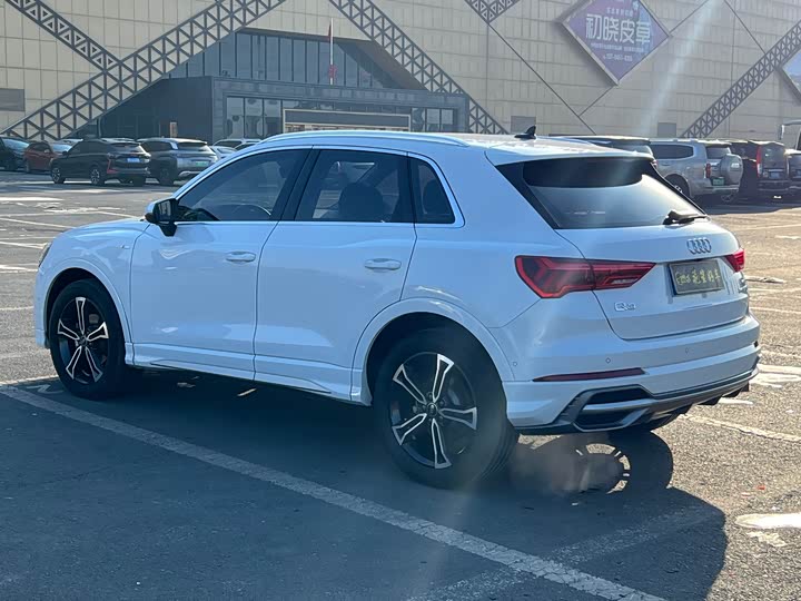 Фото 3 - Audi Q3