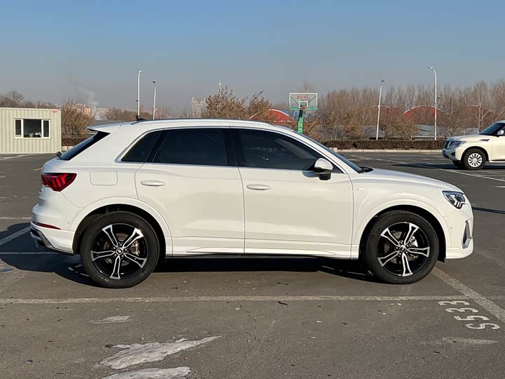 Фото 6 - Audi Q3