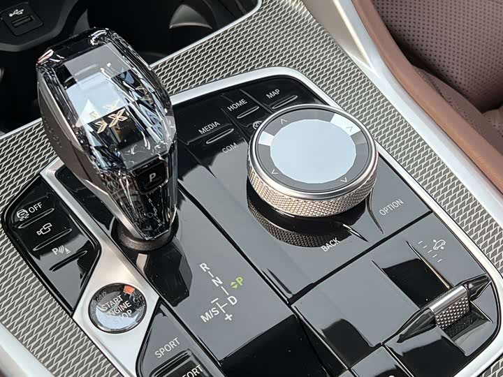 Фото 15 - BMW X6