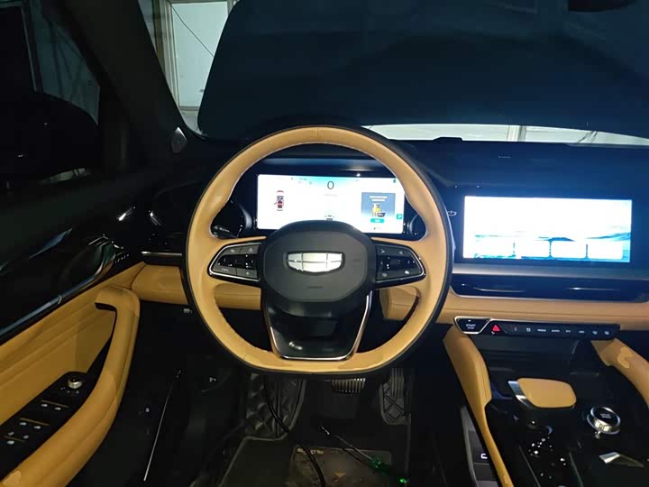 Фото 11 - Geely Monjaro L Hybrid