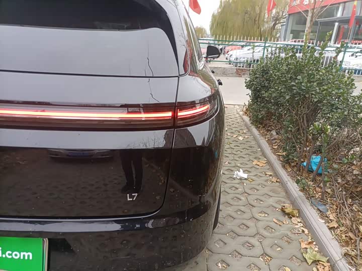 Фото 8 - LiXiang L7