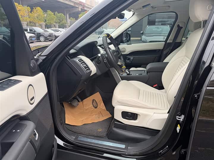 Фото 3 - Land Rover Discovery