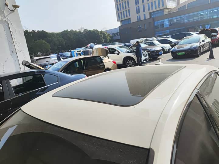 Фото 9 - Audi A4L