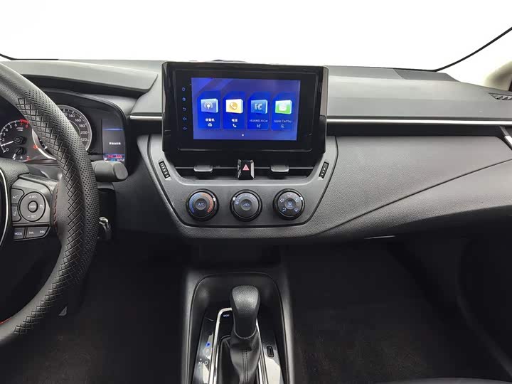 Фото 12 - Toyota Corolla