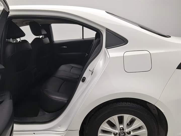 Фото 15 - Toyota Corolla