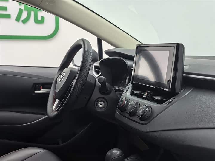 Фото 22 - Toyota Corolla