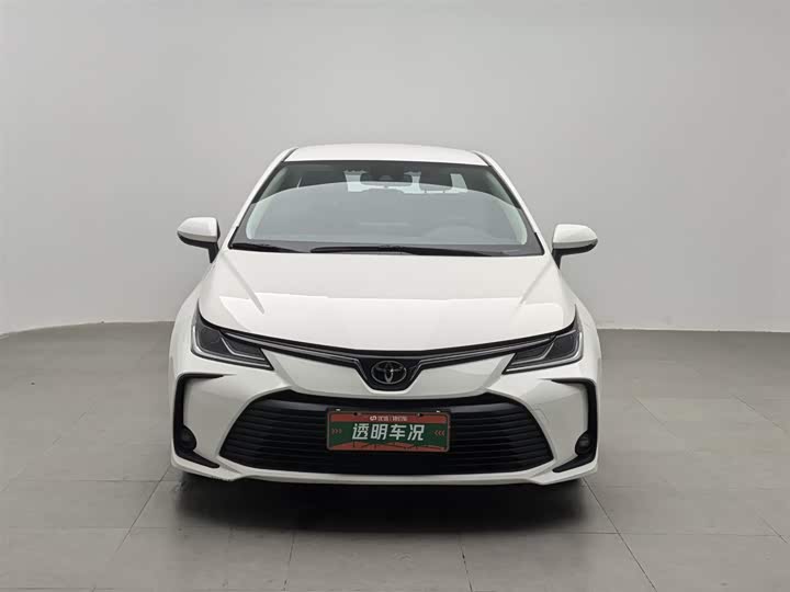 Фото 3 - Toyota Corolla