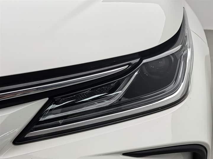 Фото 7 - Toyota Corolla