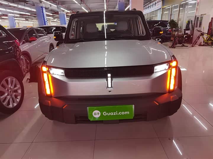 Фото 3 - Chery iCar 03