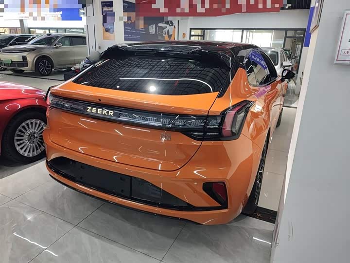 Фото 7 - Zeekr 001
