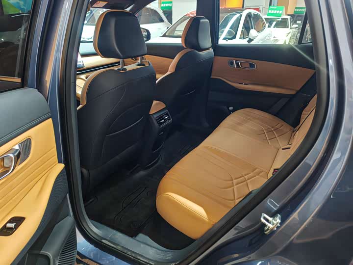 Фото 4 - Geely Galaxy Starship 7