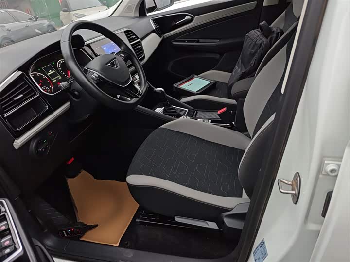 Фото 15 - Jetta VS7