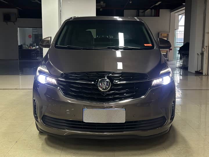 Фото 2 - Buick GL8 ES