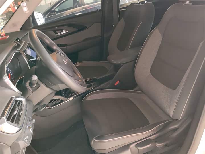 Фото 15 - Chevrolet Trailblazer