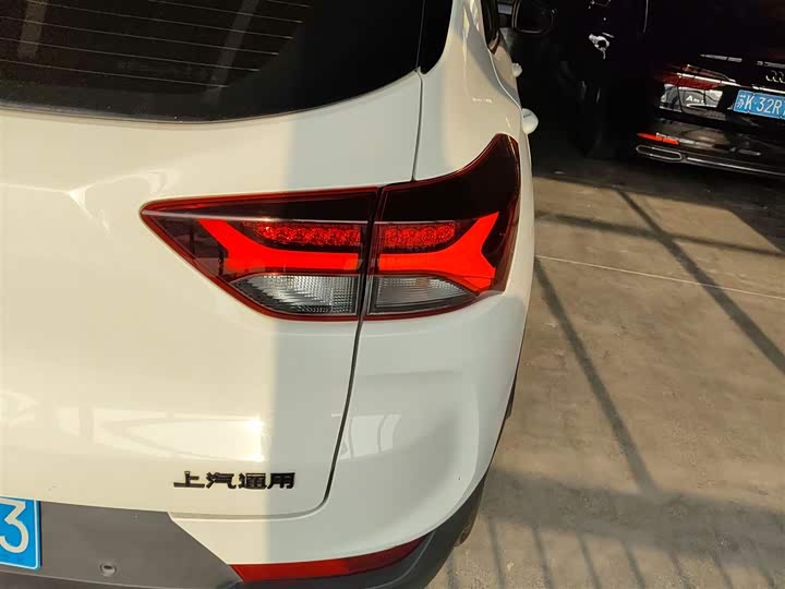 Фото 8 - Chevrolet Trailblazer