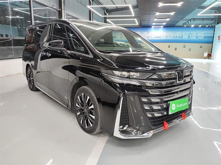 Фото 4 - Toyota Vellfire
