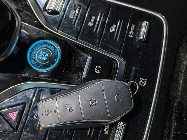 Фото 9 - BYD Qin Plus