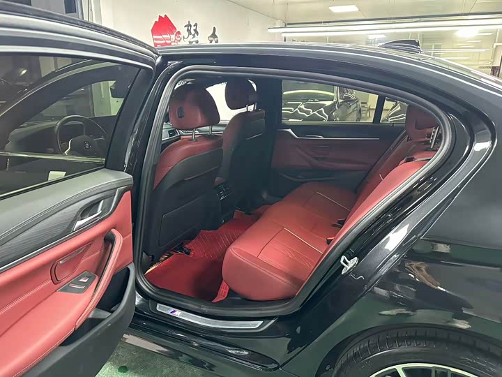 Фото 4 - BMW 5 Series