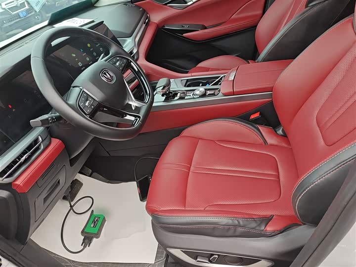 Фото 15 - Changan CS75 Plus