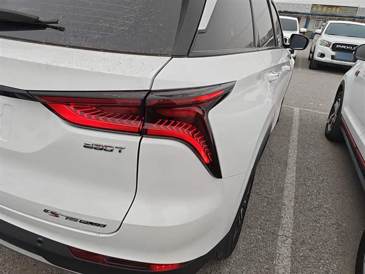 Фото 8 - Changan CS75 Plus