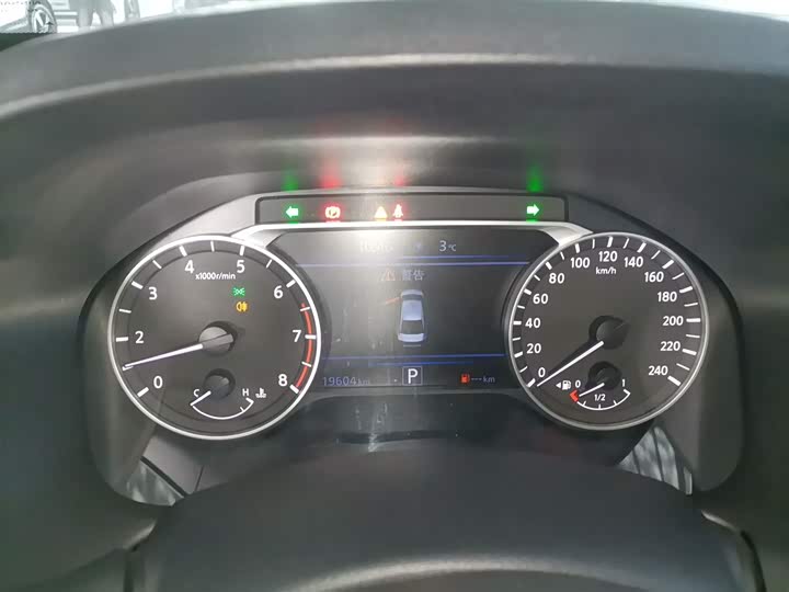 Фото 12 - Nissan Teana