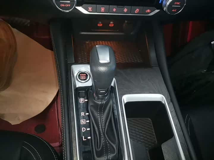 Фото 14 - Nissan Teana