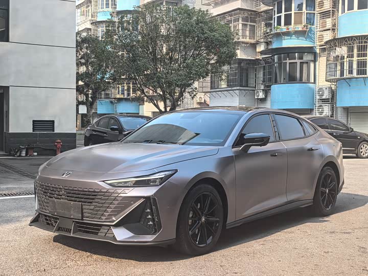 Фото 1 - Changan UNI-V