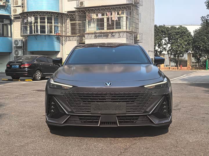 Фото 2 - Changan UNI-V