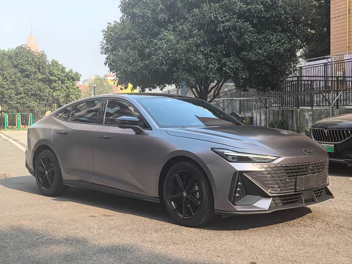 Фото 3 - Changan UNI-V