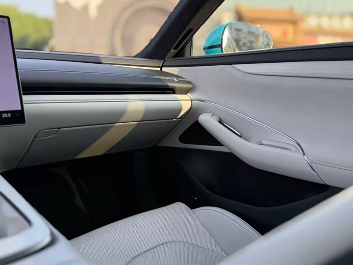 Фото 17 - Xiaomi SU7