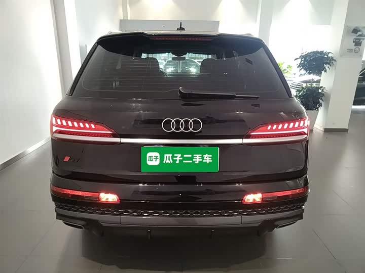 Фото 6 - Audi Q7