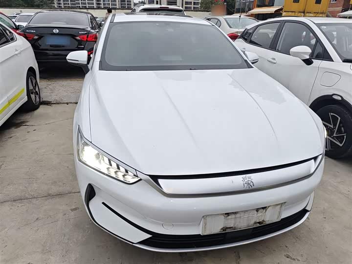 Фото 3 - BYD Qin Plus